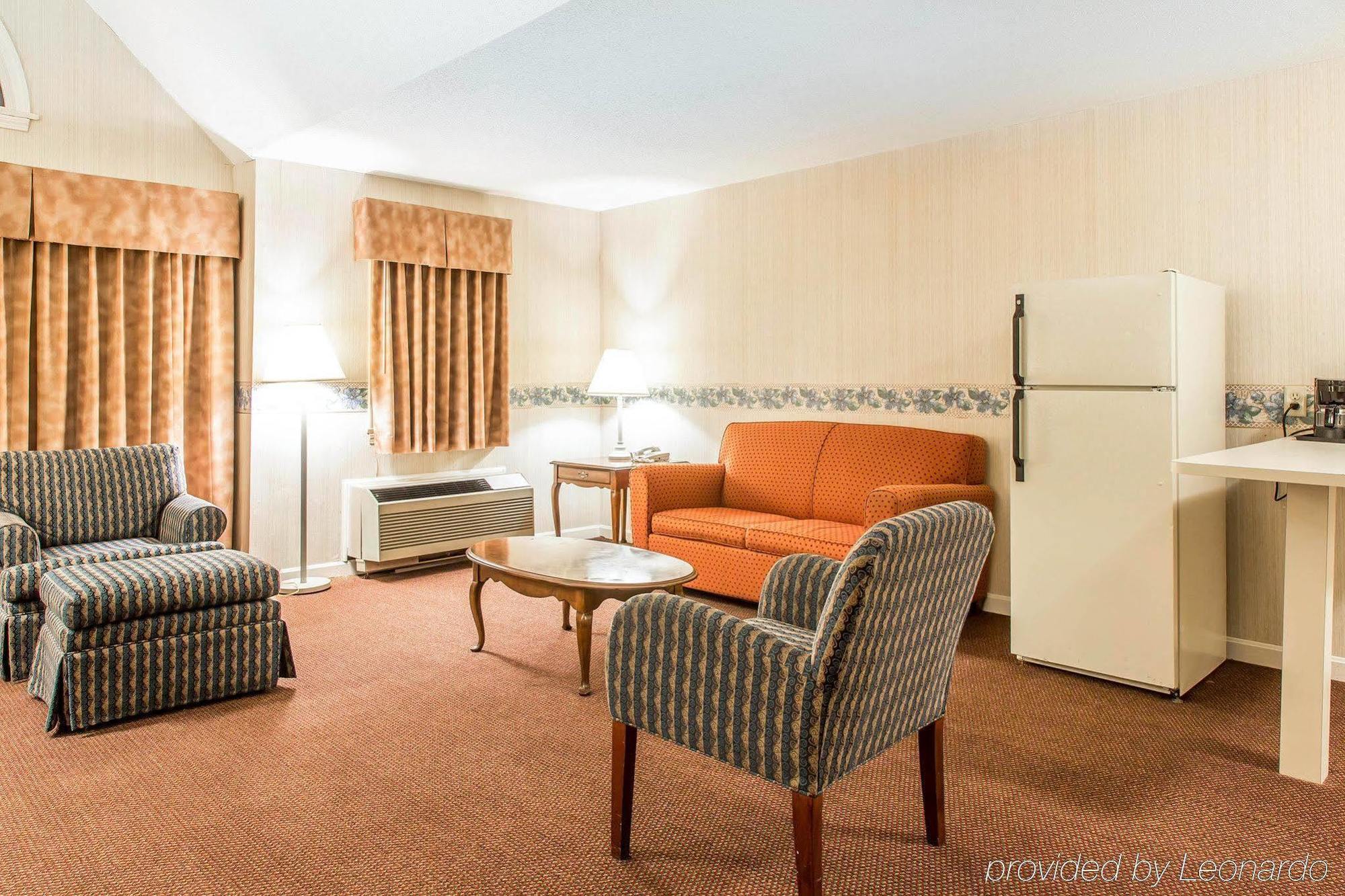 Econo Lodge Inn & Suites Groton Luaran gambar