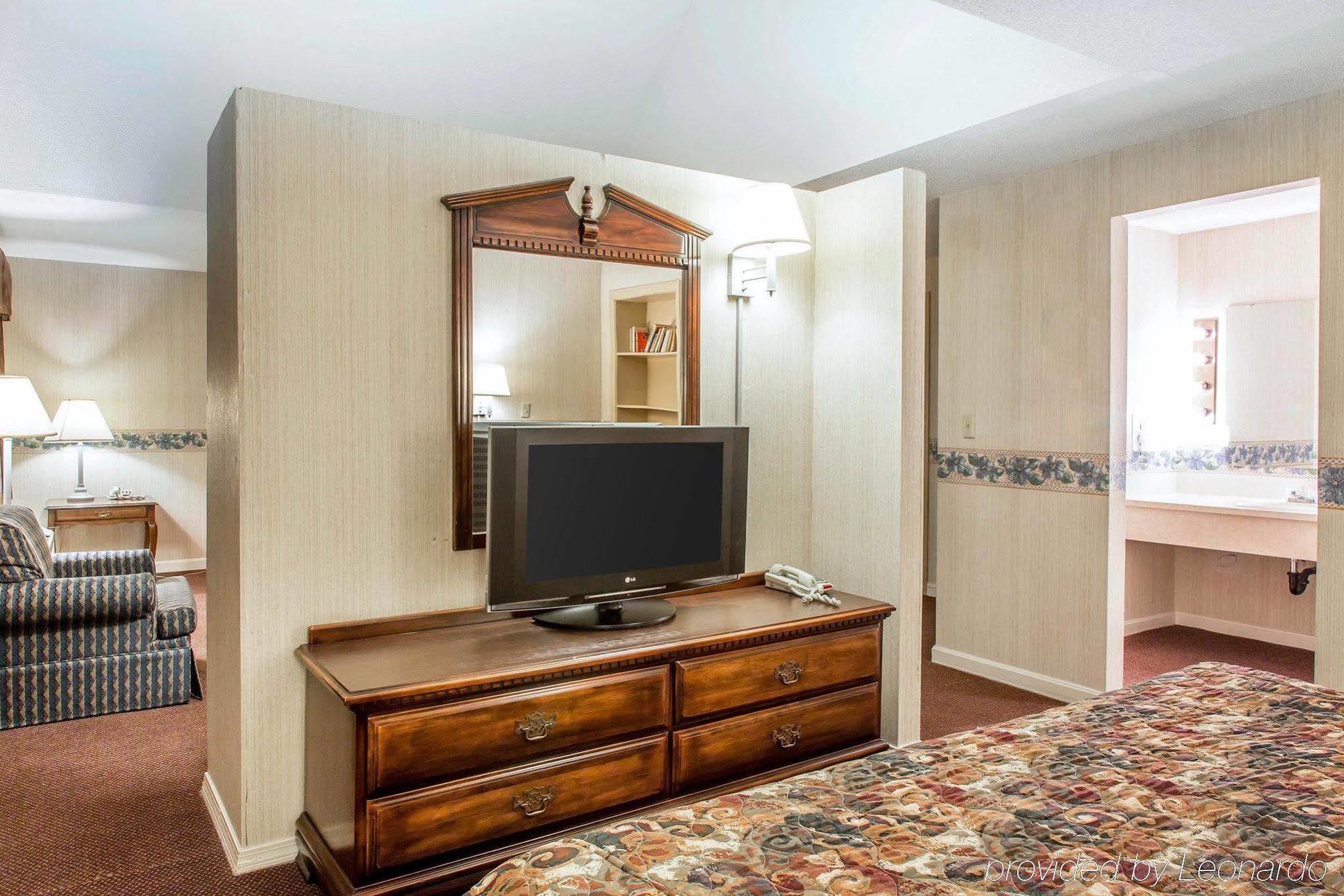 Econo Lodge Inn & Suites Groton Luaran gambar