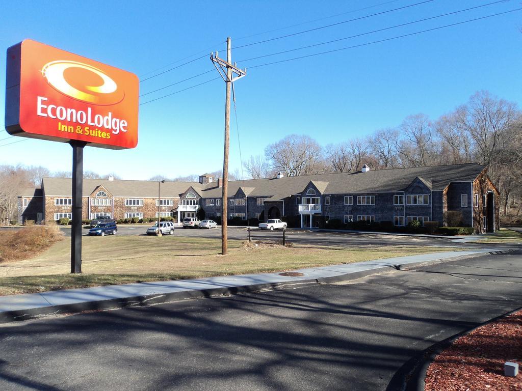 Econo Lodge Inn & Suites Groton Luaran gambar